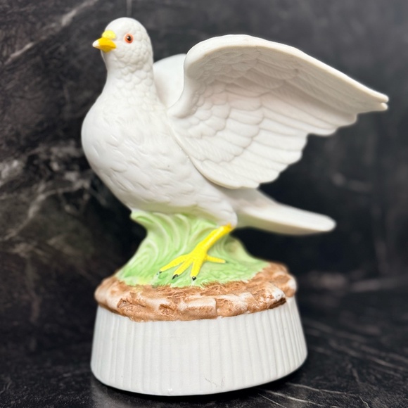 Dove Music Box - Picture 1 of 11